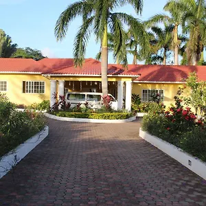 Guest house Loyola, Ocho Rios